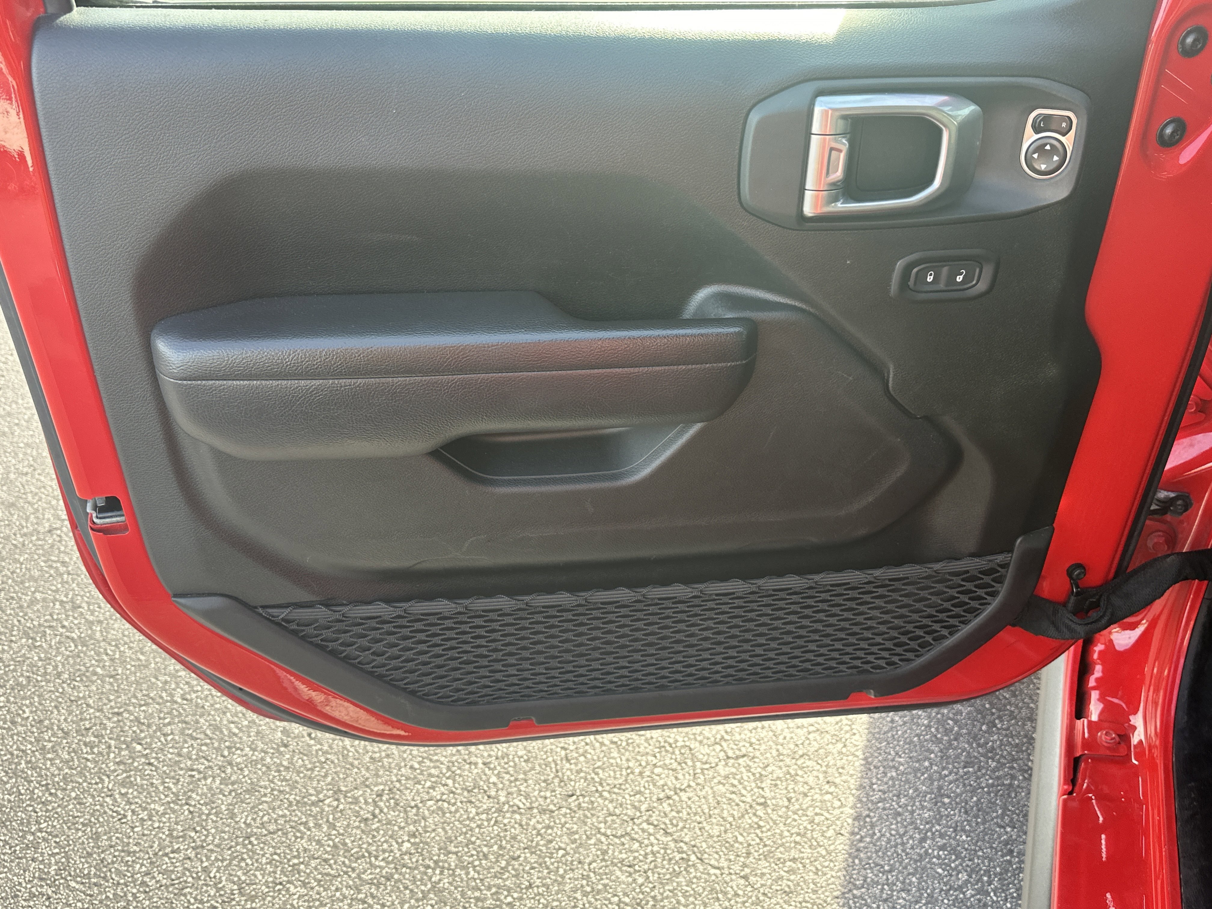 Used 2024 Firecracker Red Clearcoat Jeep Rubicon image 11