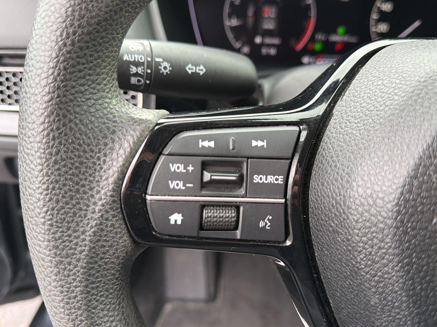 Used 2024 Meteorite Gray Metallic Honda LX image 10