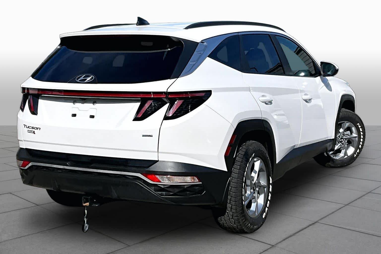 Used 2023 Serenity White Pearl Hyundai SEL image 13