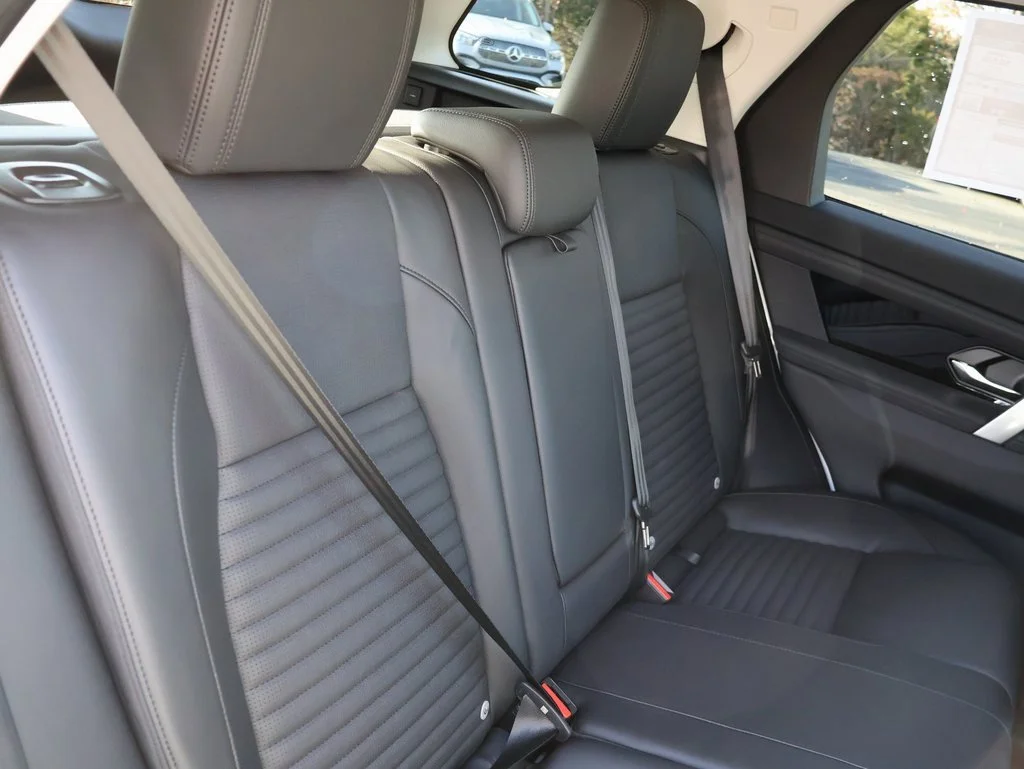 Certified Used 2025 Fuji White Land Rover S image 14