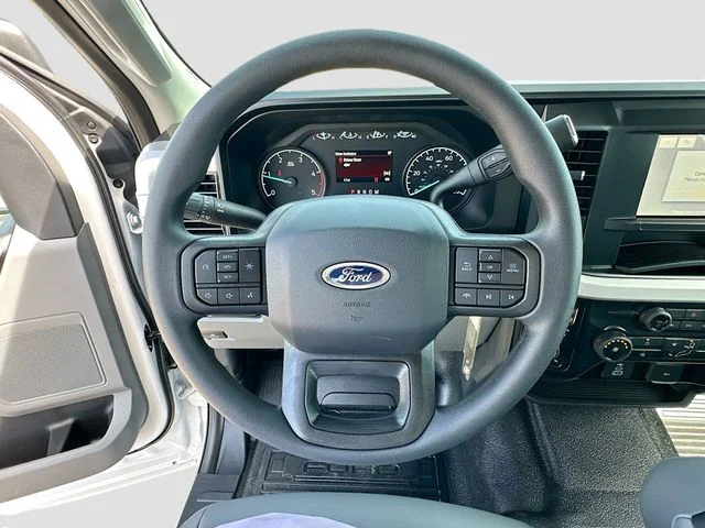 New 2026 Oxford White Ford XL image 7