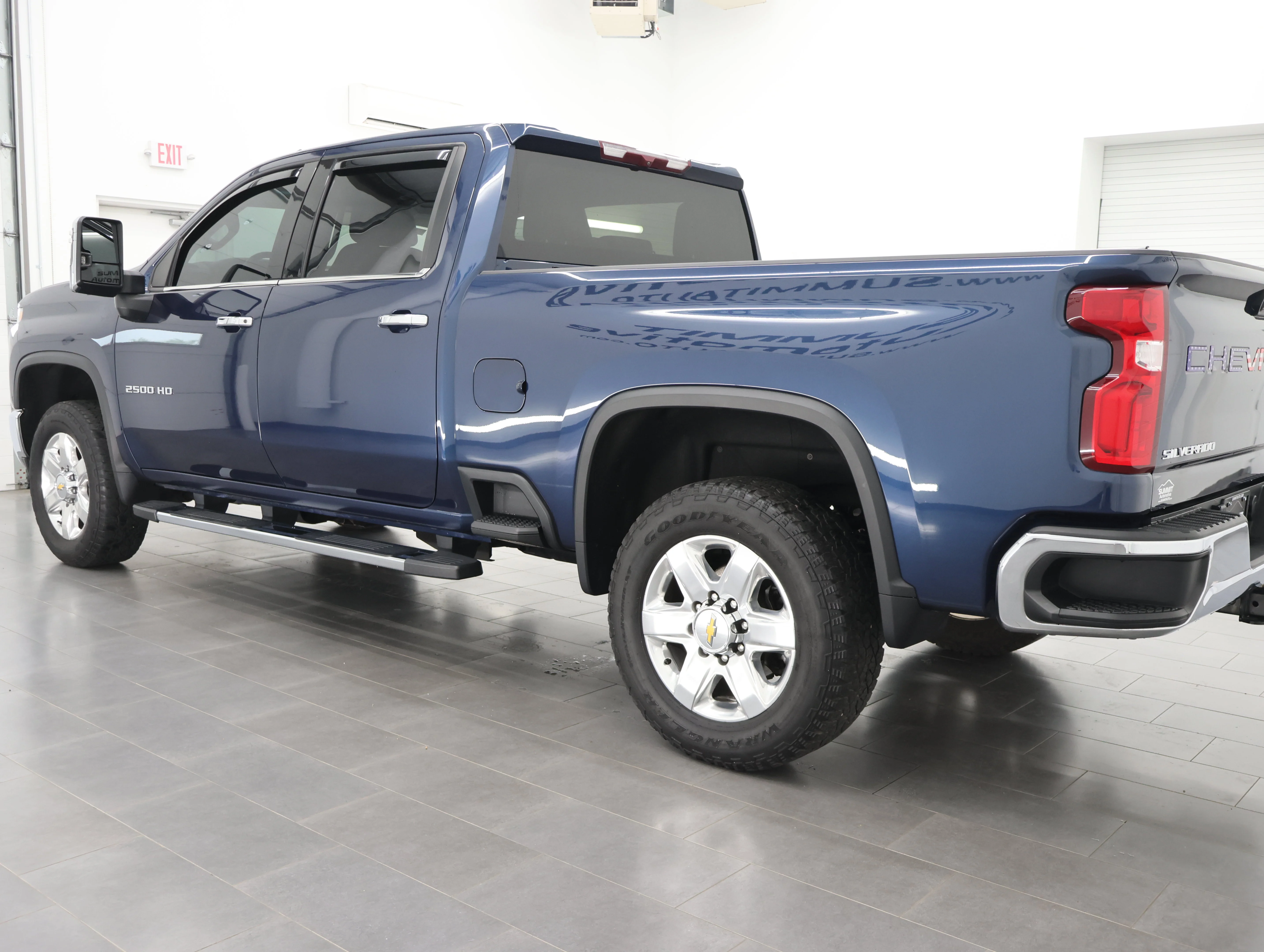 Used 2023 Northsky Blue Metallic Chevrolet LTZ image 5