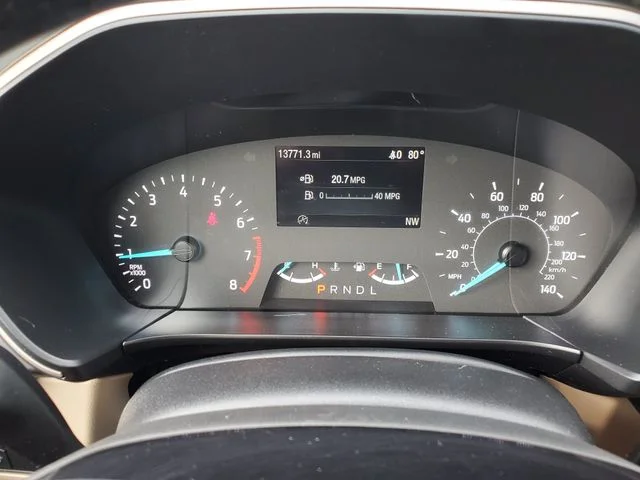 Used 2022 Blue Ford SE image 23