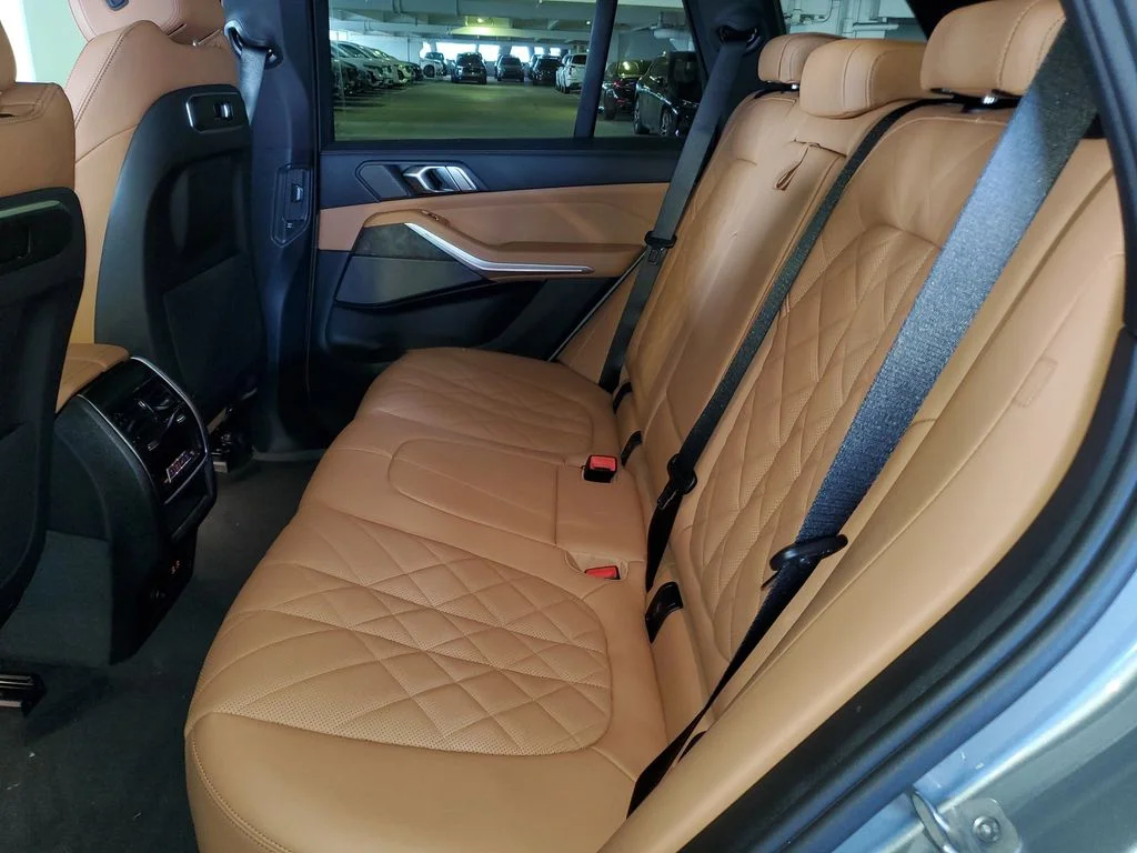 Used 2026 Gray BMW sDrive40i image 11