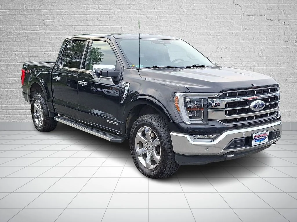 Certified Used 2022 Black Metallic Ford Lariat image 4