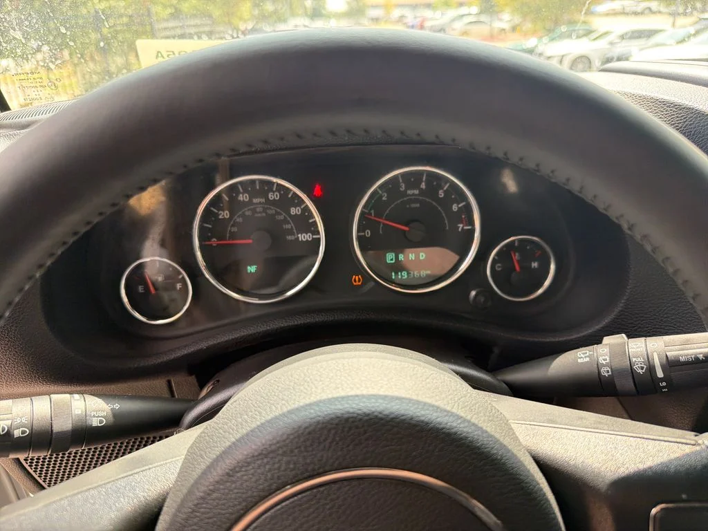 Used 2017 White Jeep Unlimited Sport image 23
