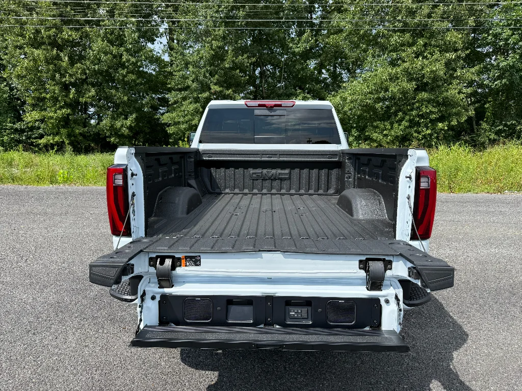 2026 GMC Sierra 2500HD Denali Ultimate - Photo 8