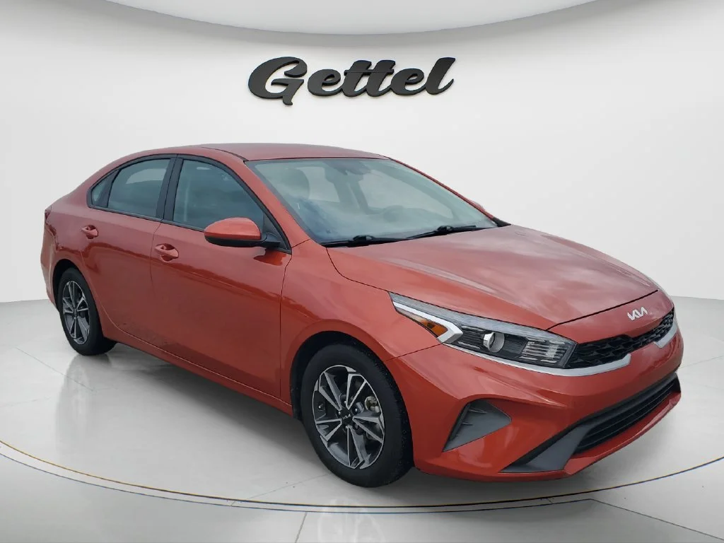 Used 2023 Orange Kia LXS image 3