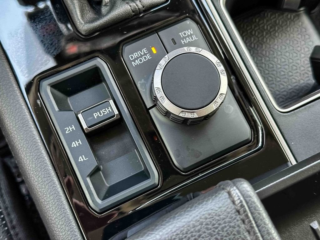 2024 Toyota Tundra Limited - Photo 33