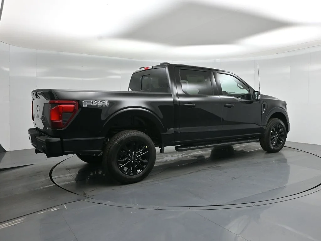 New 2026 Agate Black Metallic Ford XLT image 24