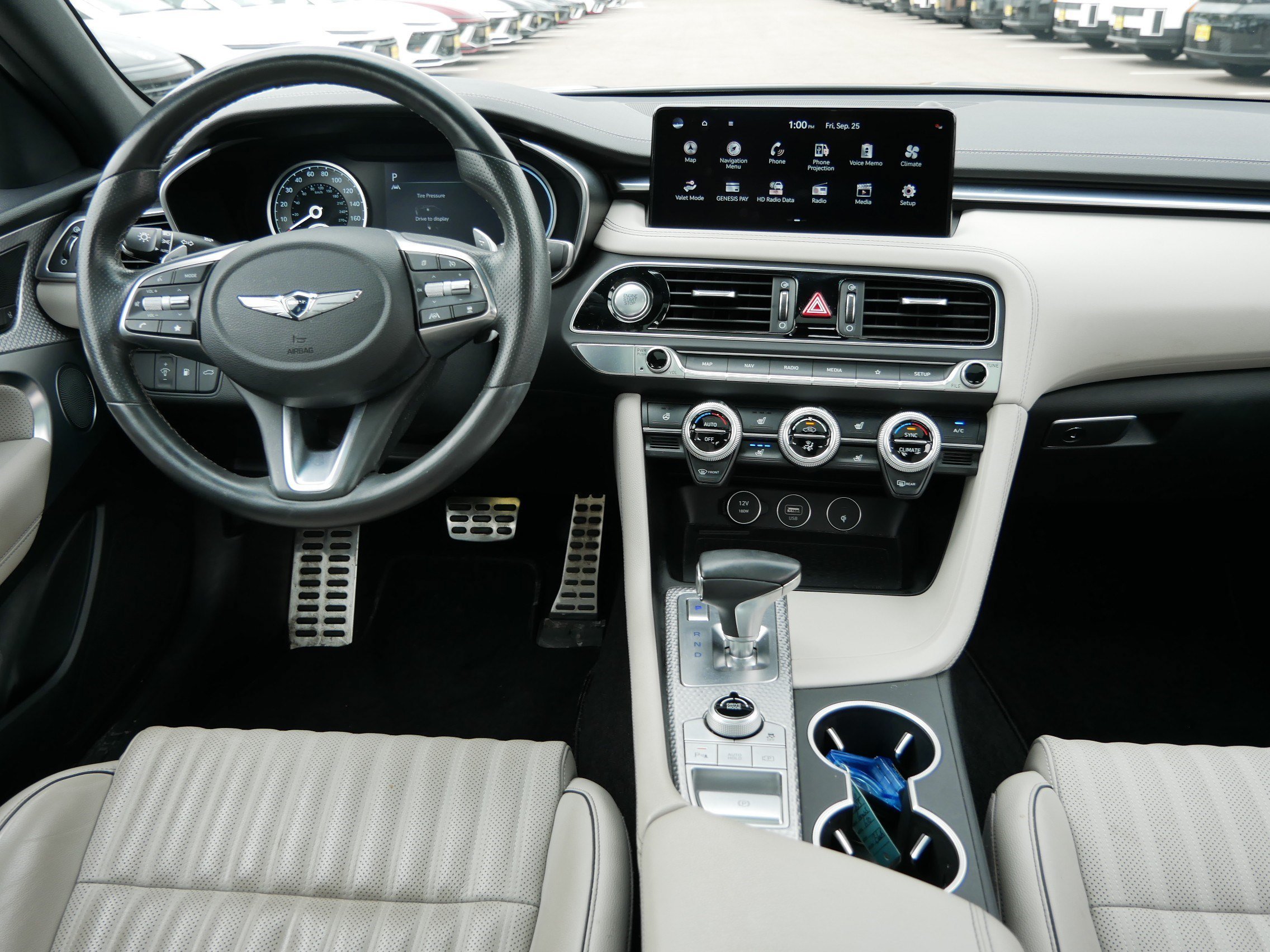 2023 GENESIS G70 Standard - Photo 10