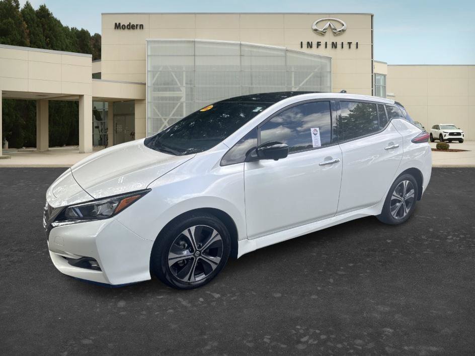 Used 2022 Super Black/Pearl White Nissan SL PLUS image 1