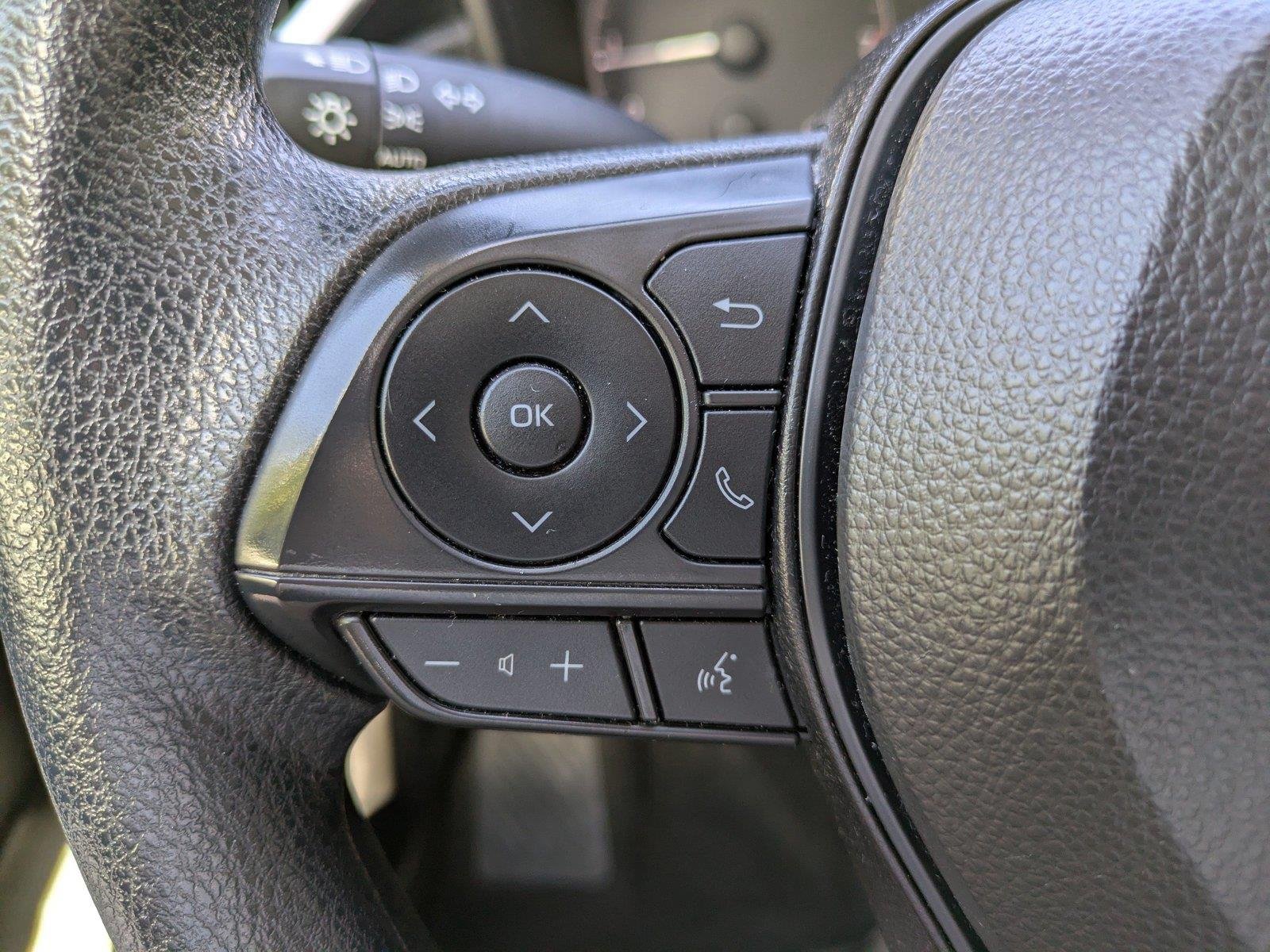 Used 2025  Toyota LE image 22