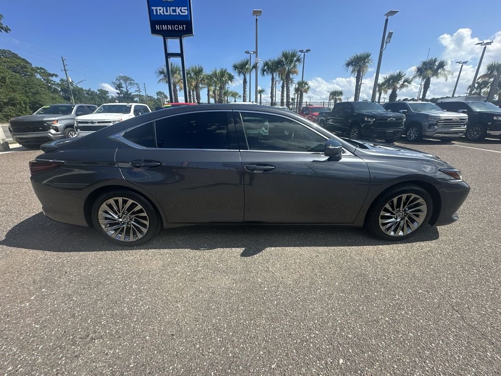 Used 2024 Blue Lexus ES 300h Ultra Luxury image 16