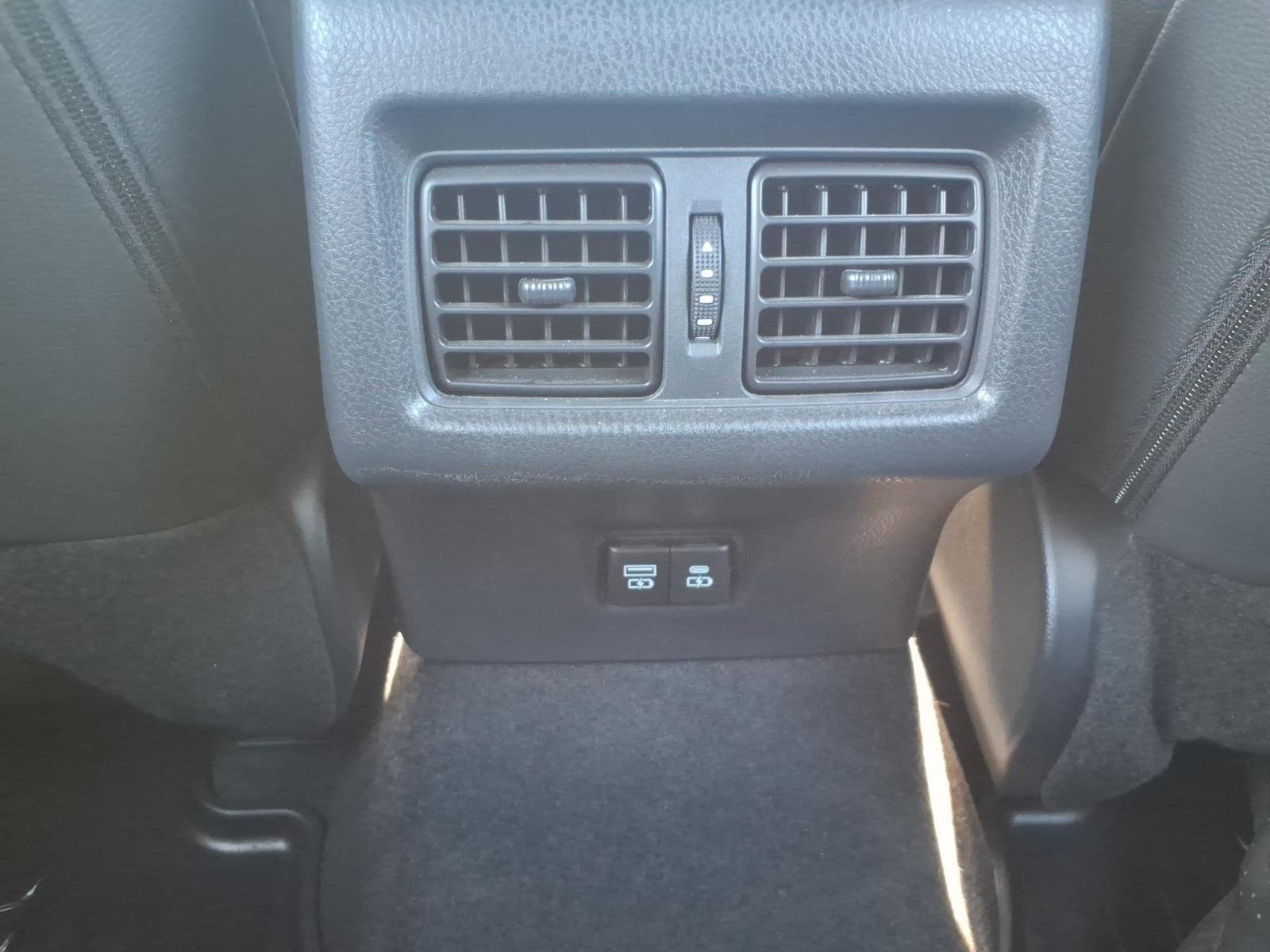 Used 2025 Ice Cap Toyota SE image 21