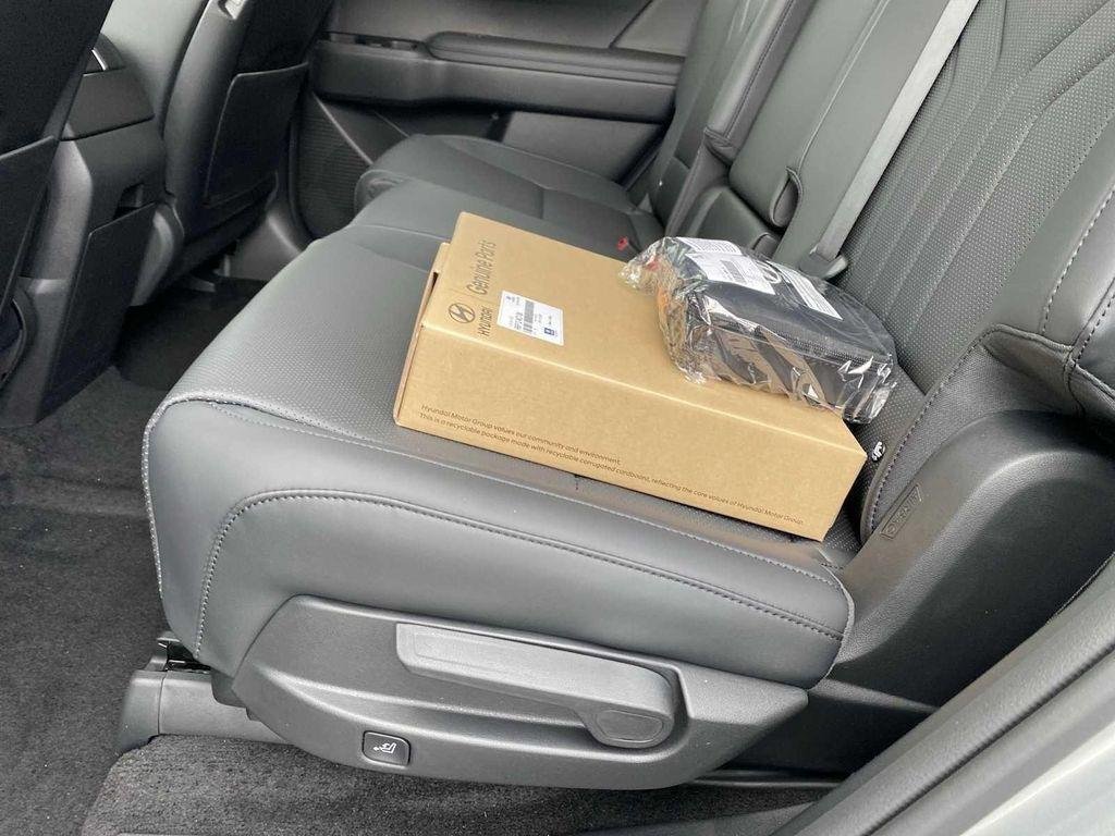 New 2026 Silver Hyundai SEL FWD image 30