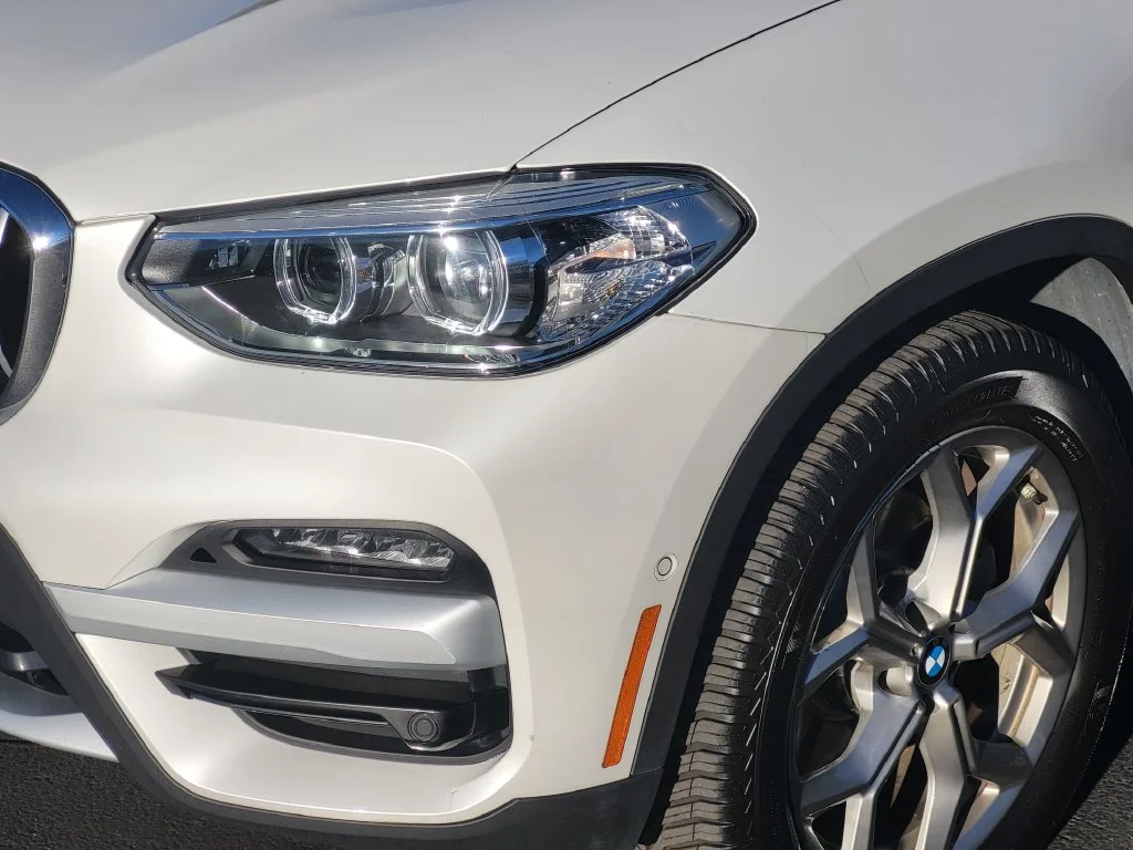 Used 2021 Mineral White Metallic BMW xDrive30i image 4