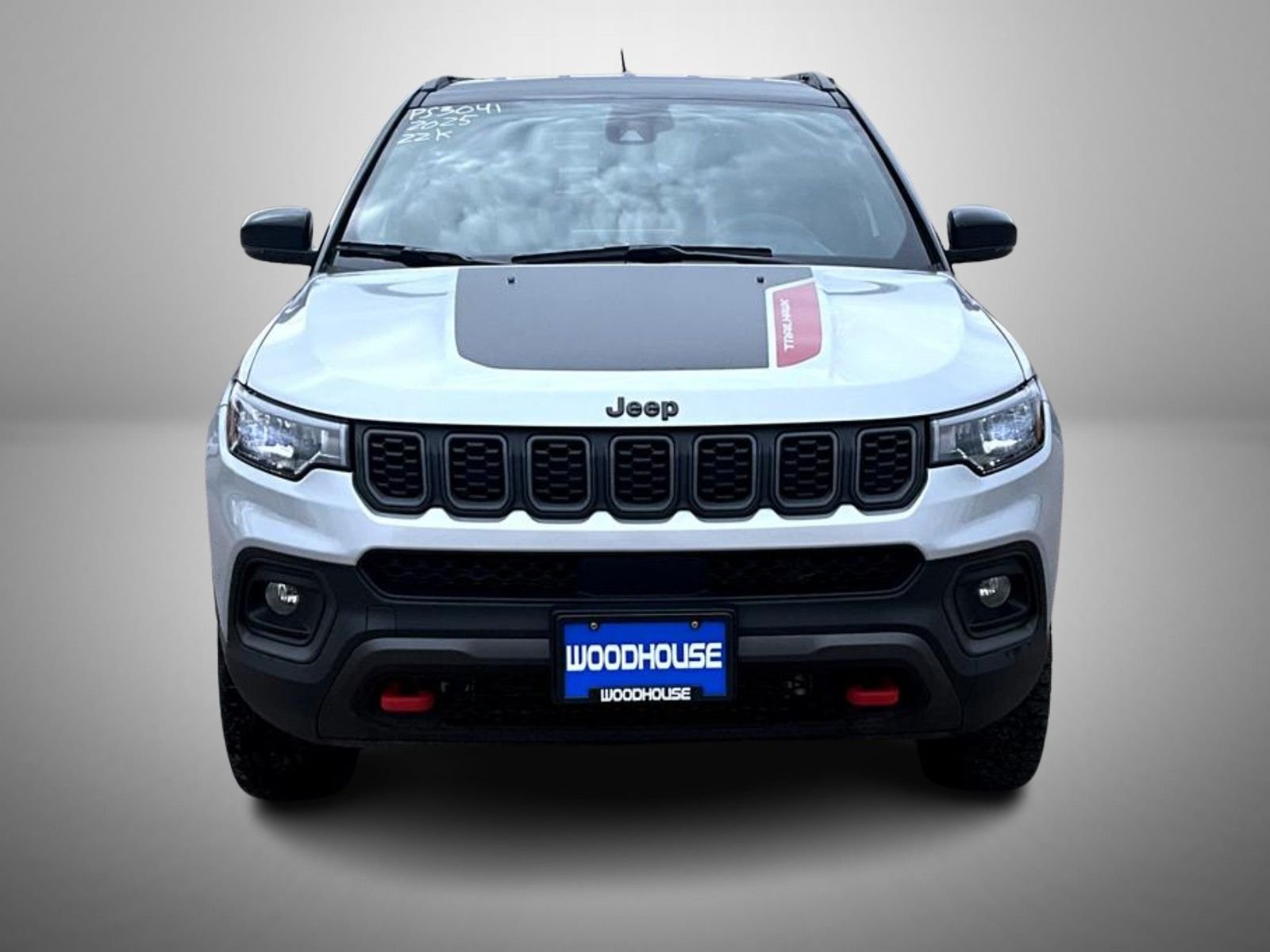 Used 2025 Silver Jeep Trailhawk image 2