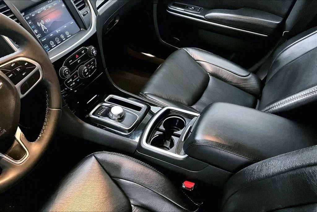 Used 2023 Black Chrysler Touring image 18