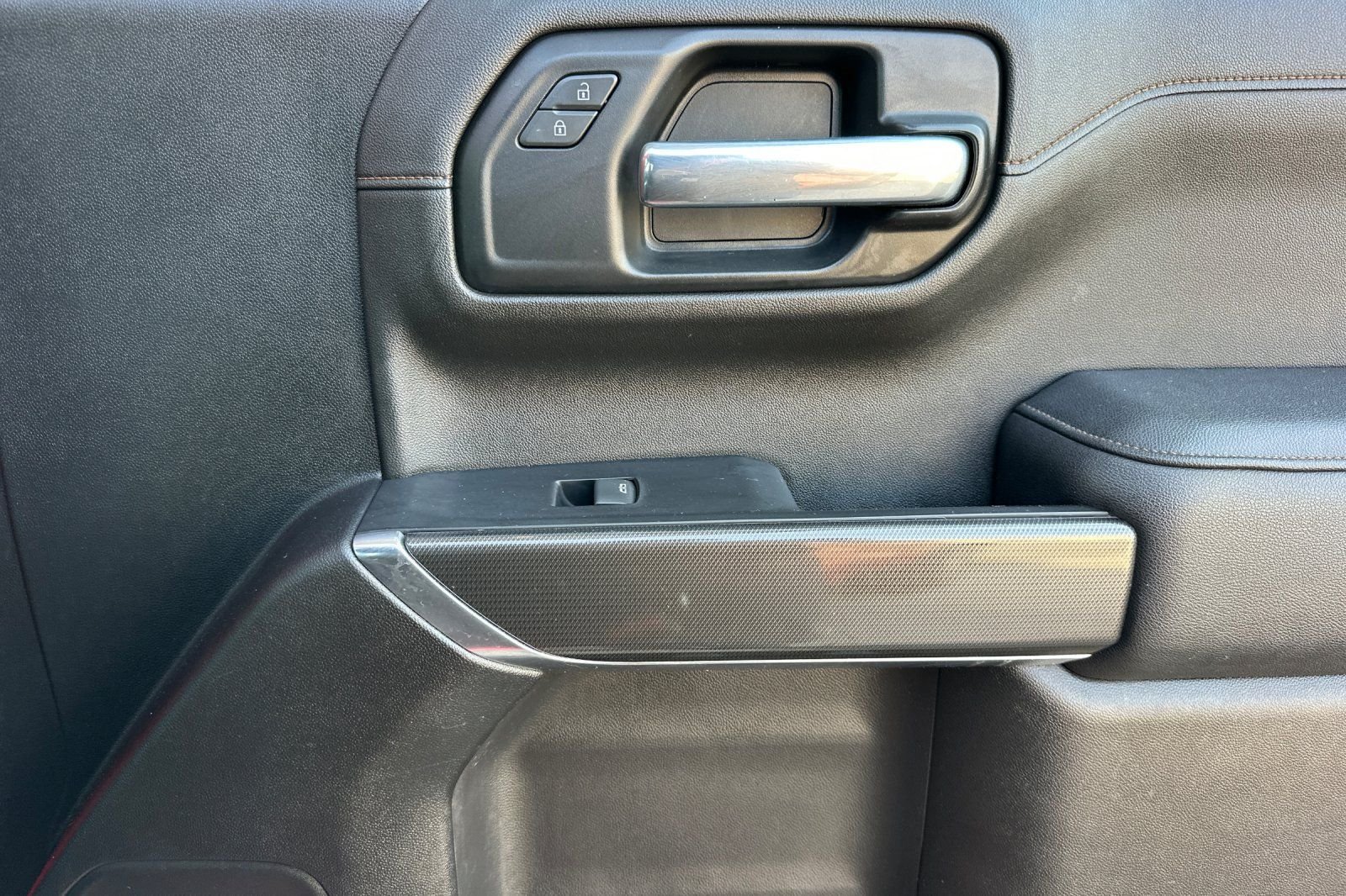 Used 2021 Red GMC AT4 image 18