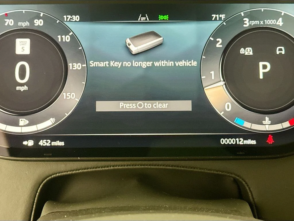 New 2026 Fuji White Land Rover SE image 12