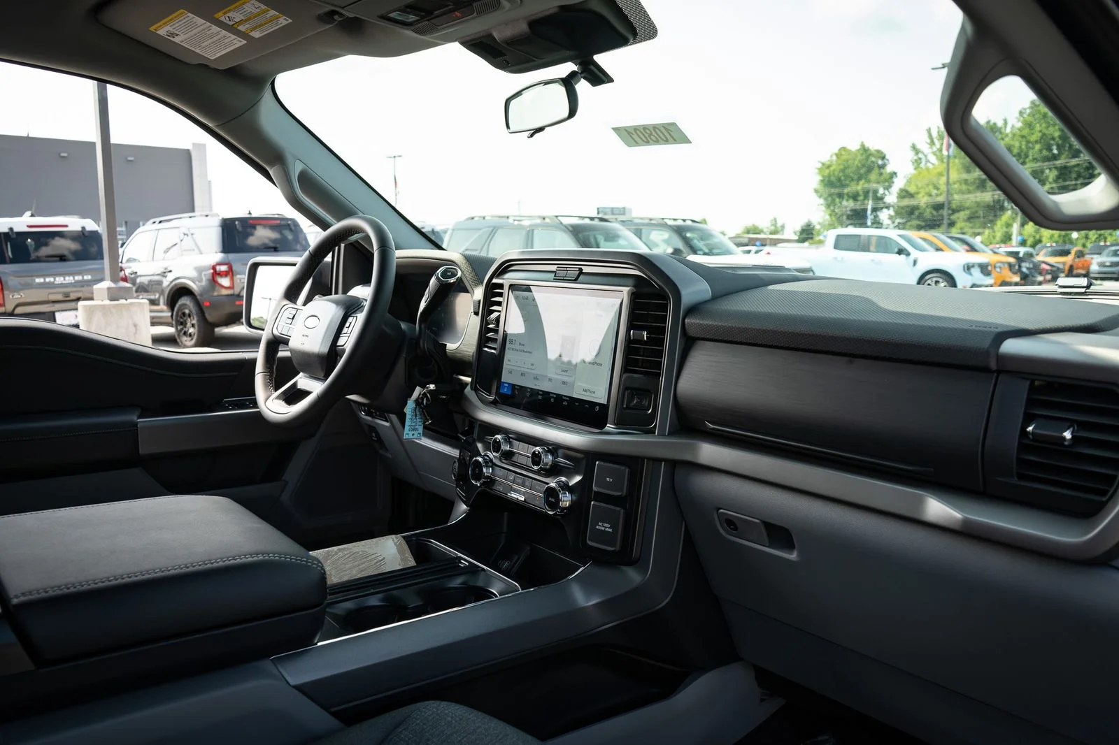 New 2026 Carbonized Gray Metallic Ford XLT image 21