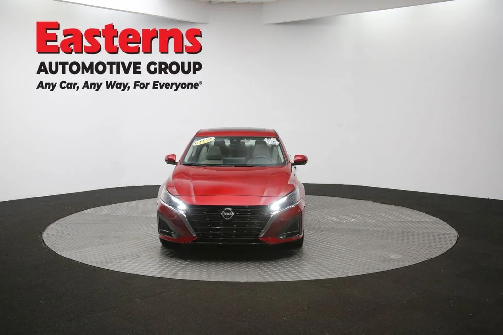 Used 2023 Red Nissan 2.5 SL image 52
