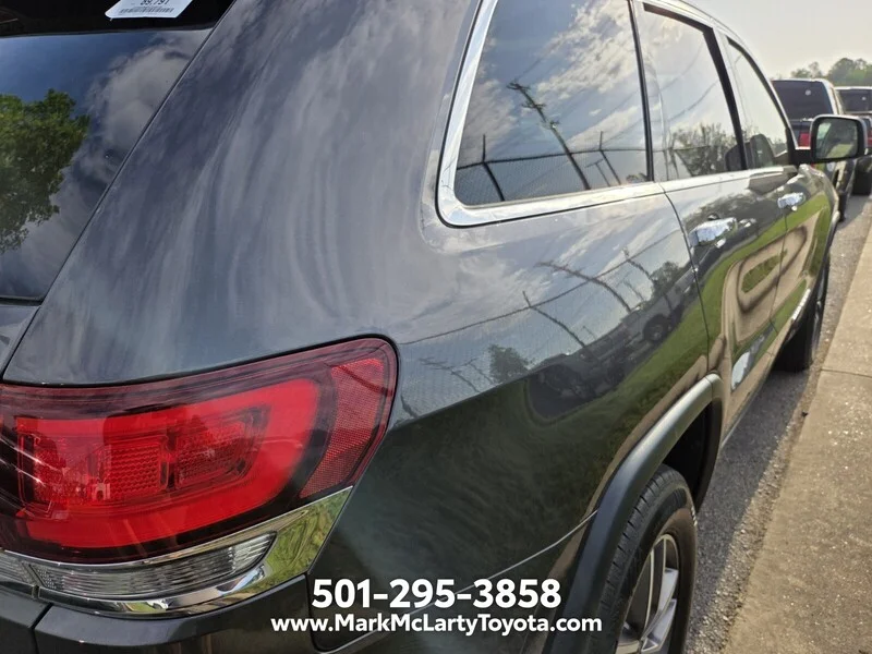 Used 2020 Crystal Metallic JEEP LIMITED image 8