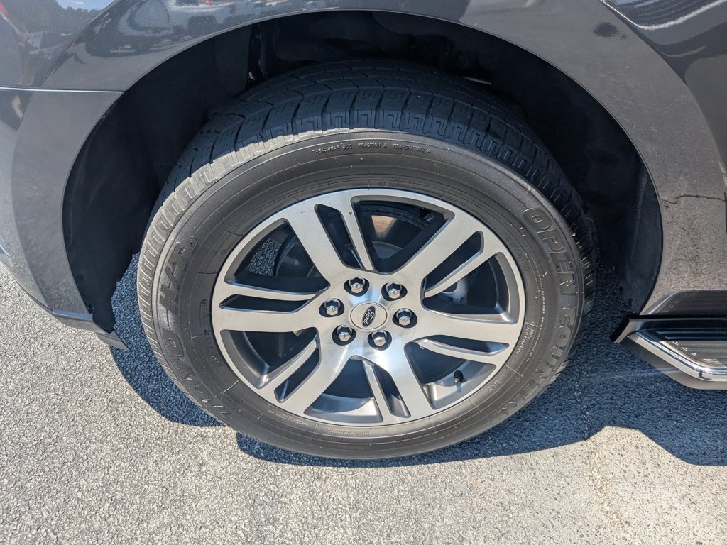 Used 2023 Gray Ford XLT image 10