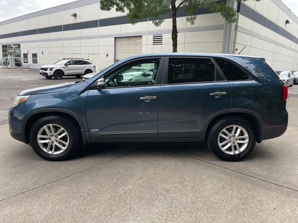 Used 2014 Wave Blue Kia LX image 7