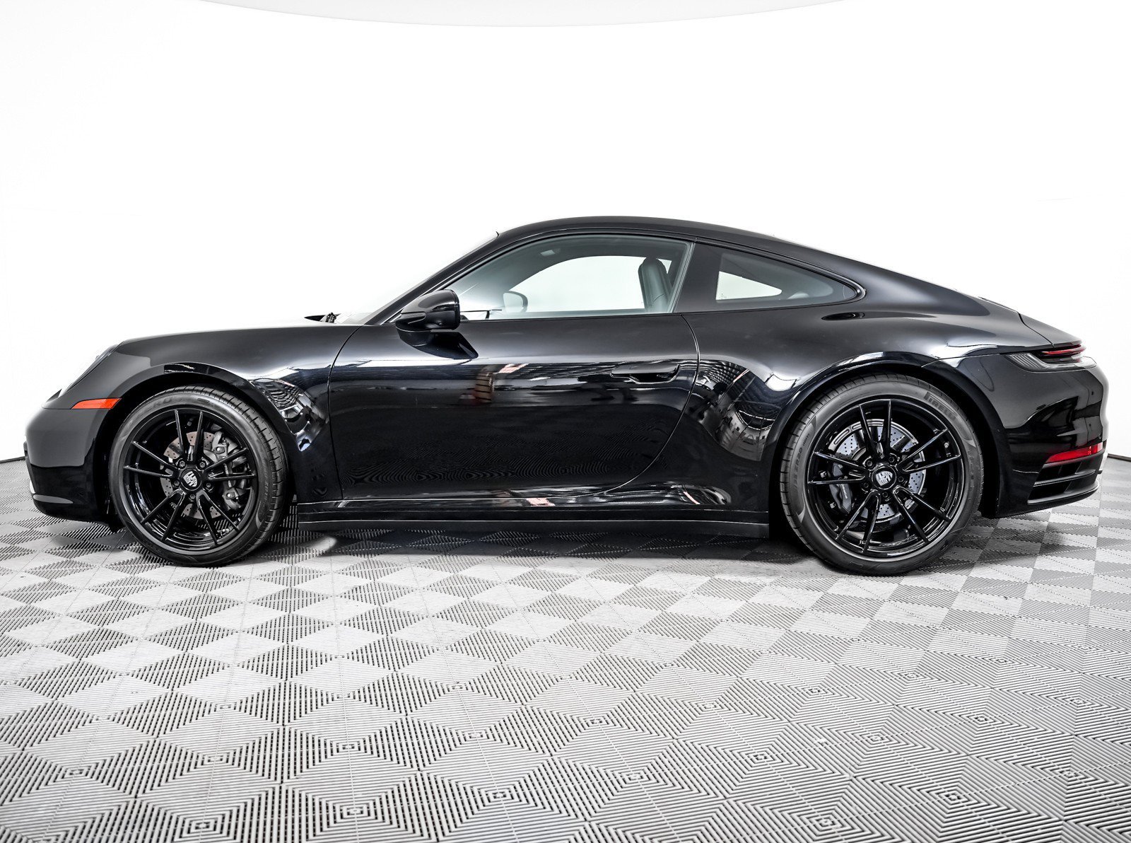 Certified Used 2022 Black Porsche  image 2