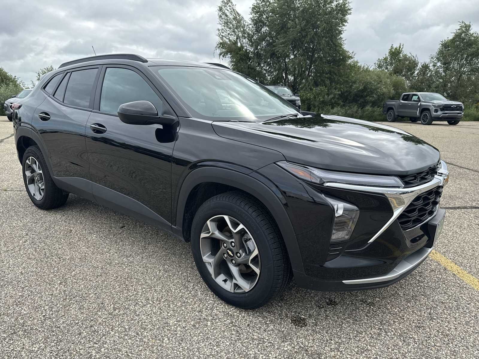 Certified Used 2025 Mosaic Black Metallic Chevrolet LT image 8