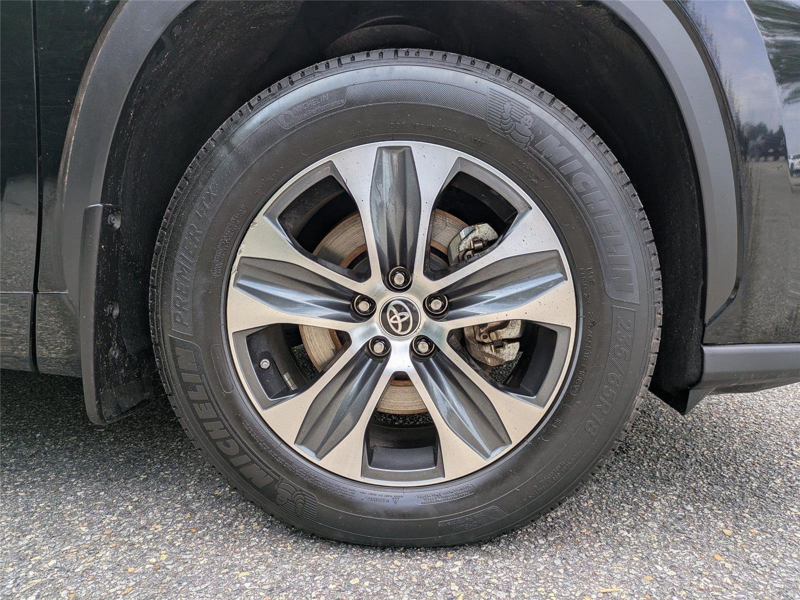 Used 2023 Midnight Black Metallic Toyota XLE image 11