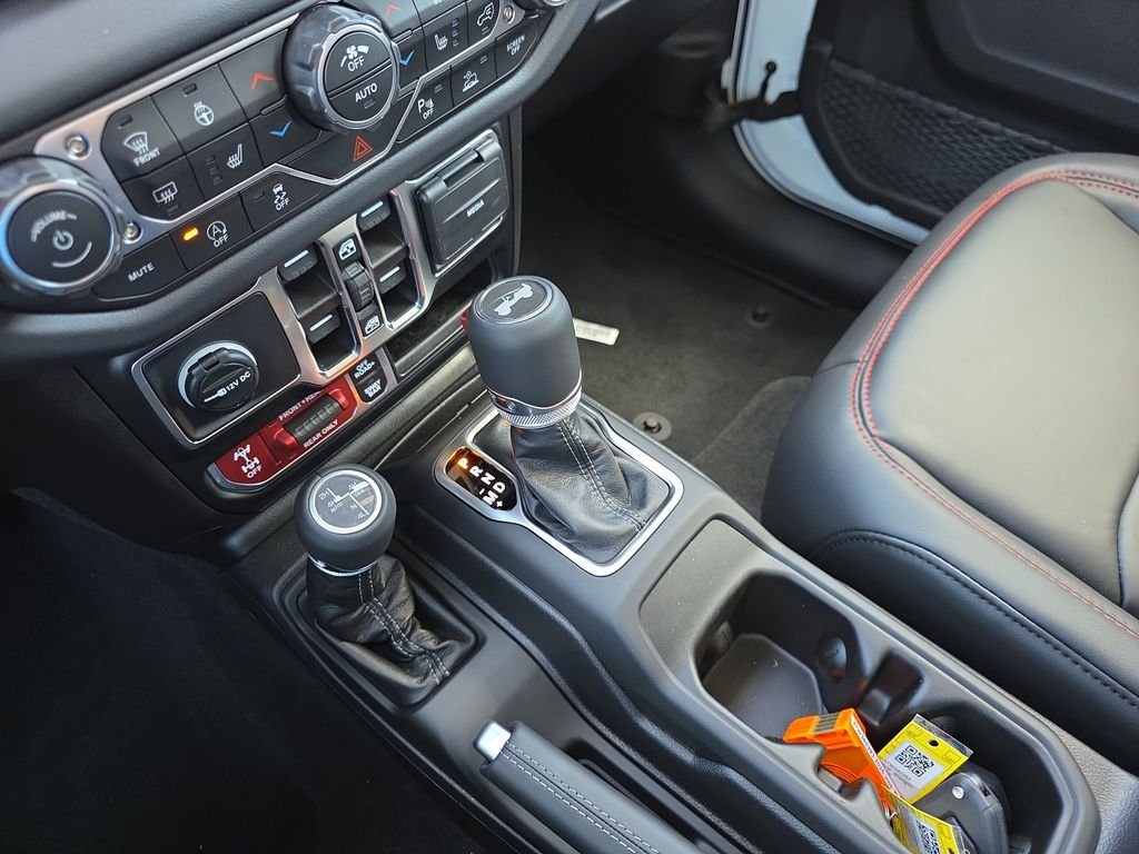 New 2026 Bright White Clearcoat Jeep Rubicon X image 26