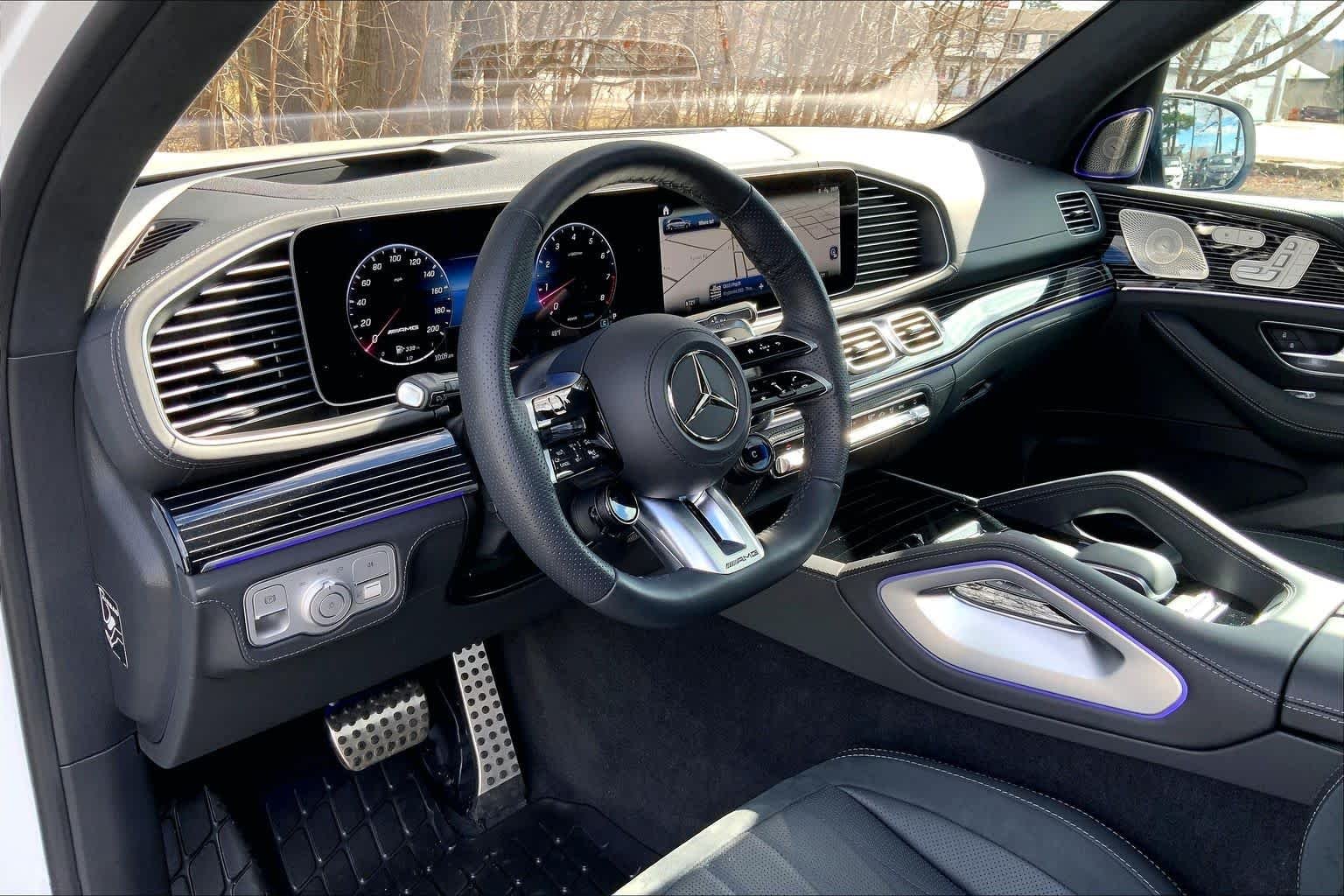 Used 2025 MANUFAKTUR Moonlight White Metallic Mercedes-Benz AMG® GLS 63 image 18