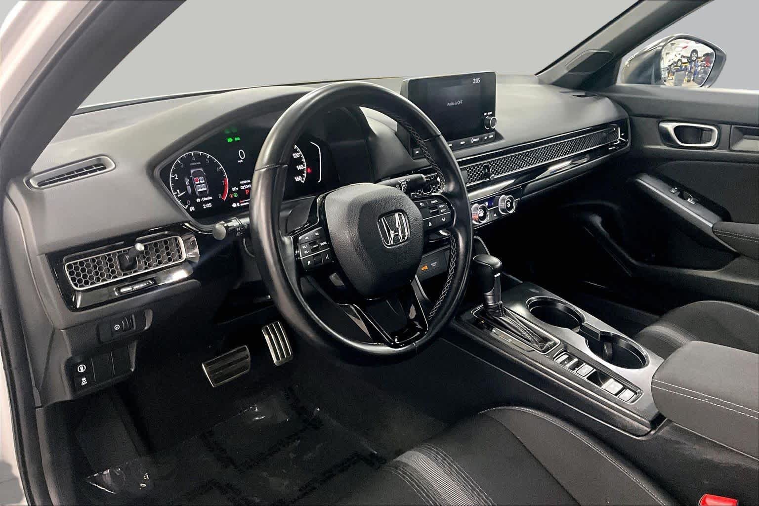 Used 2023 Platinum White Pearl Honda Sport image 18