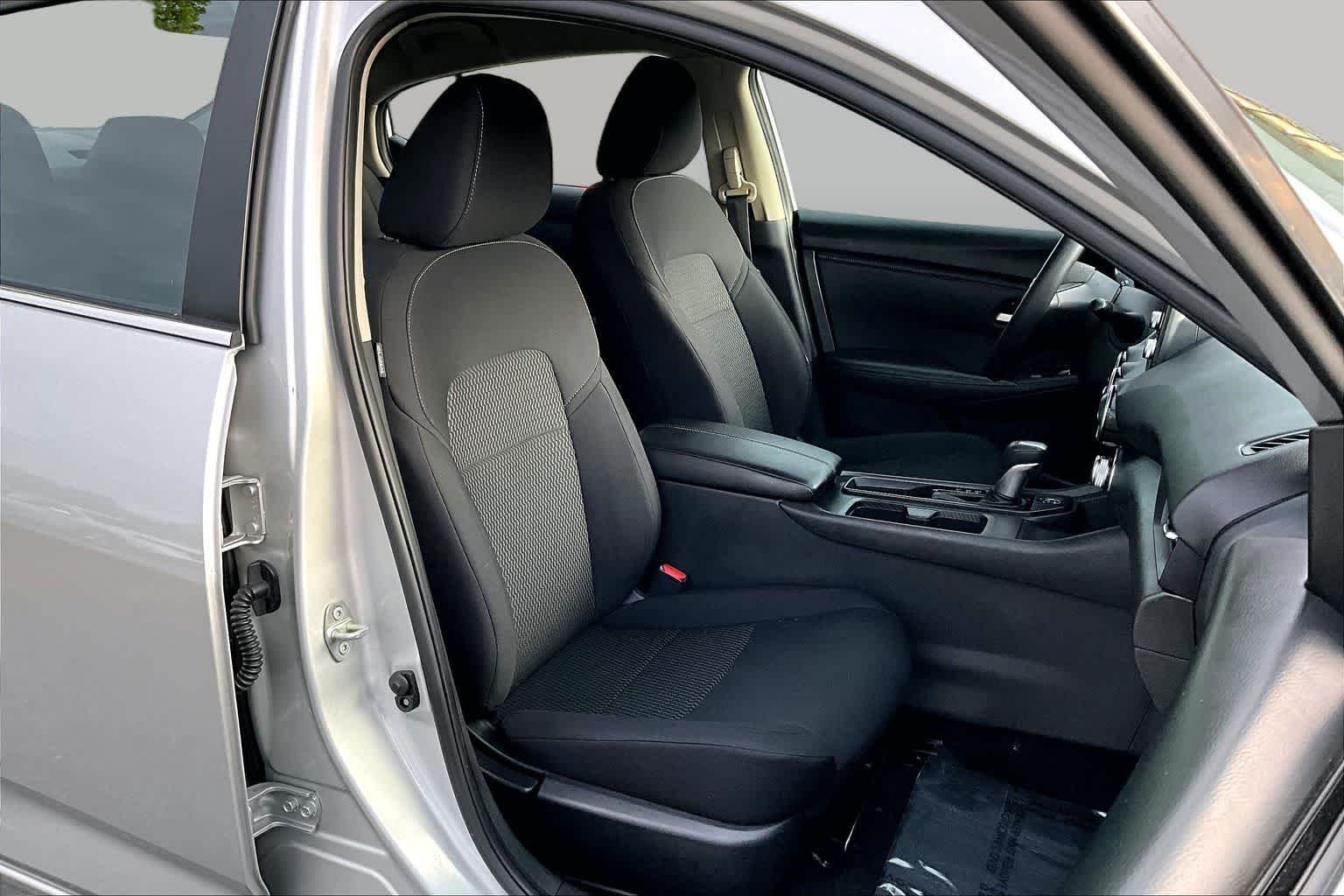 Used 2023 Brilliant Silver Metallic Nissan S image 9