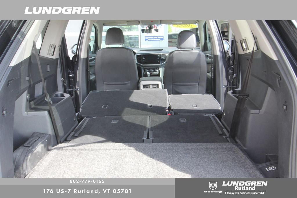 Used 2022 Black Volkswagen 3.6L V6 SE w/Technology image 28