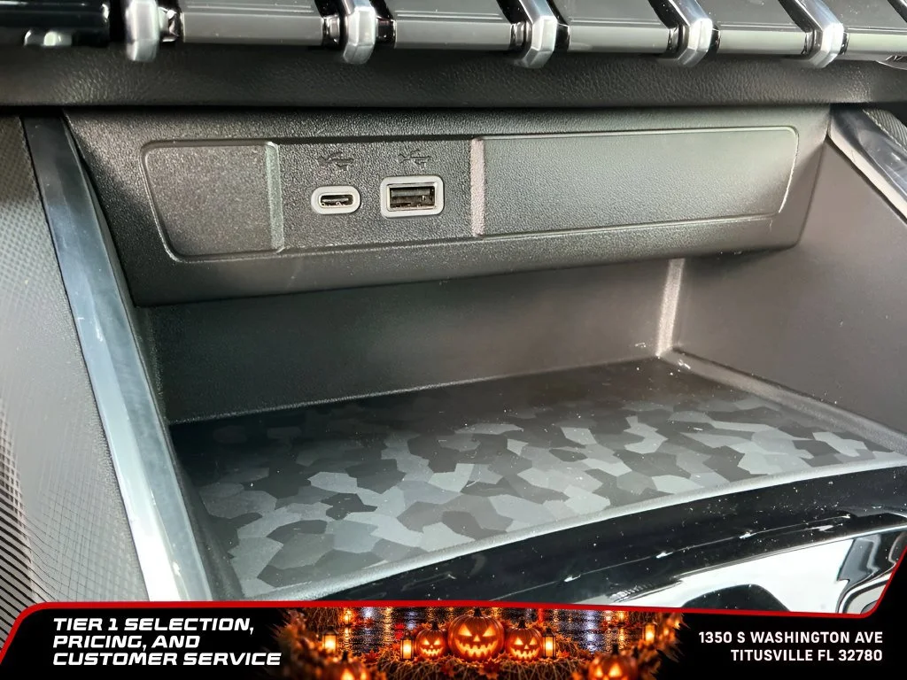 New 2026 Summit White GMC Elevation image 32