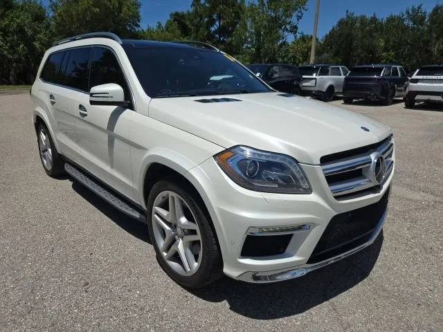 Used 2015 Diamond White Metallic Mercedes-Benz GL 550 image 7