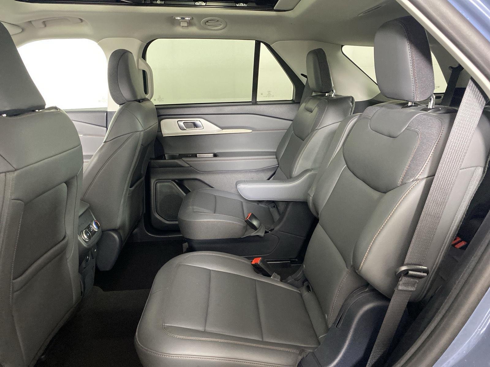 Used 2025 Vapor Blue Ford Active image 23