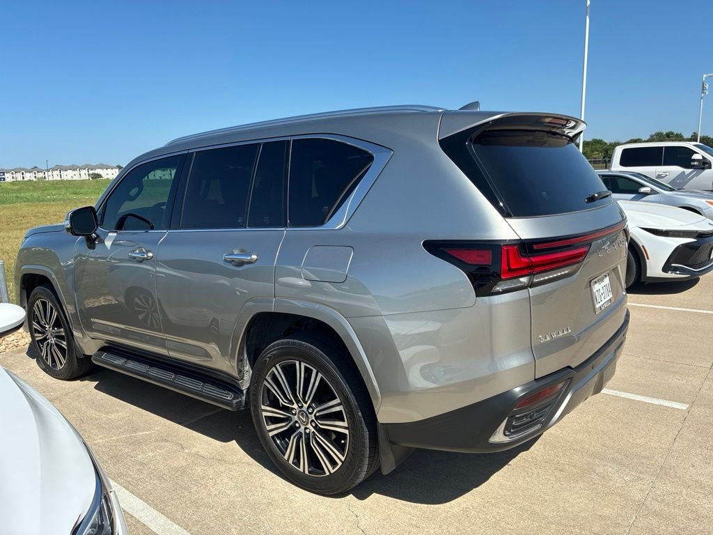 Used 2022 Silver Lexus 600 Luxury image 3