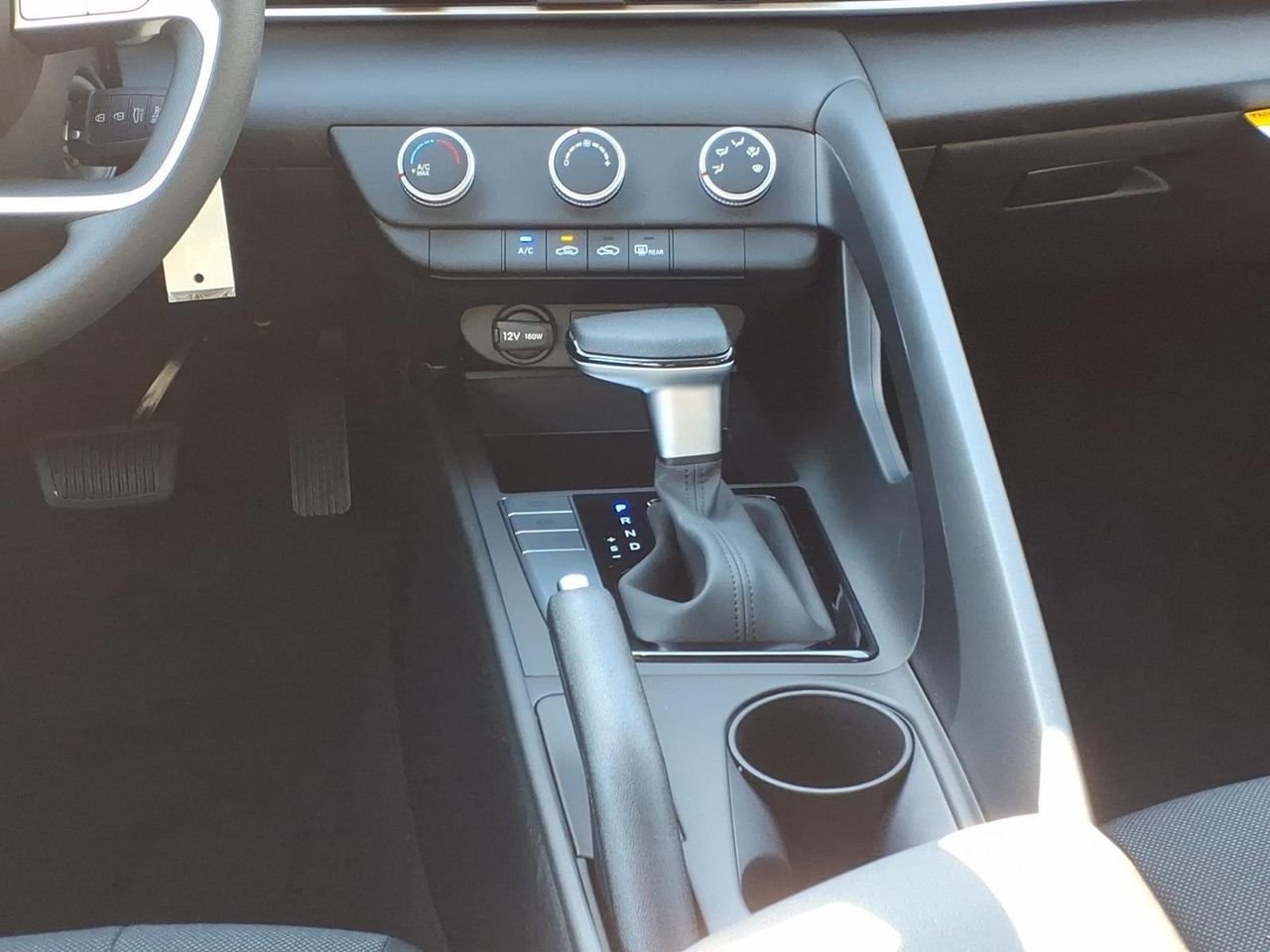 New 2026 Abyss Black Hyundai SE image 23