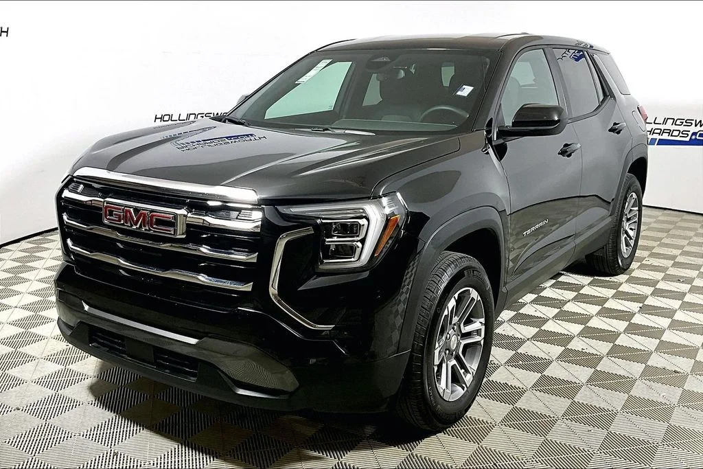 2026 GMC Terrain Elevation FWD's photo