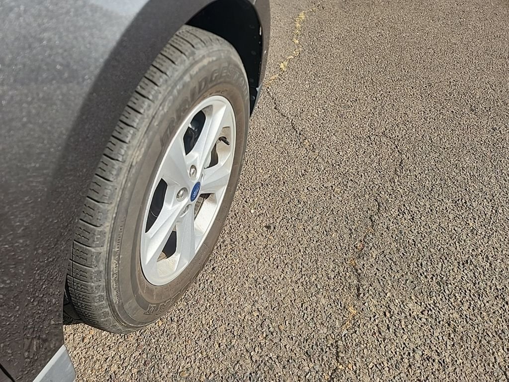 Used 2020 Gray Ford SE image 16