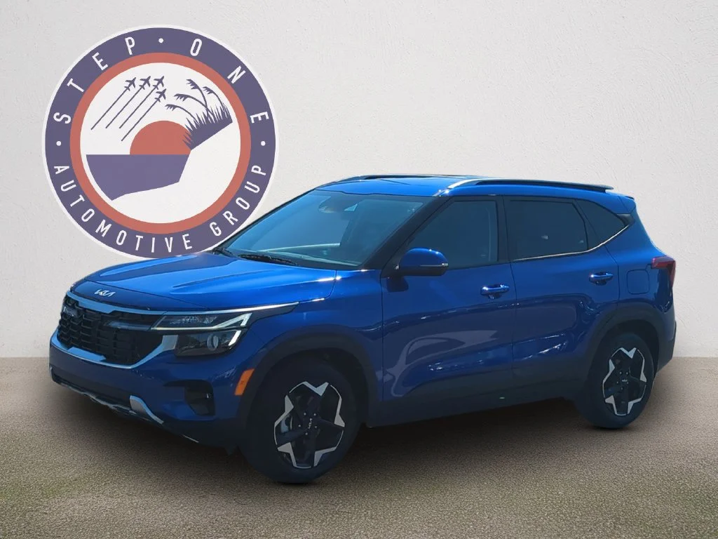 Used 2025 Blue Kia S image 2