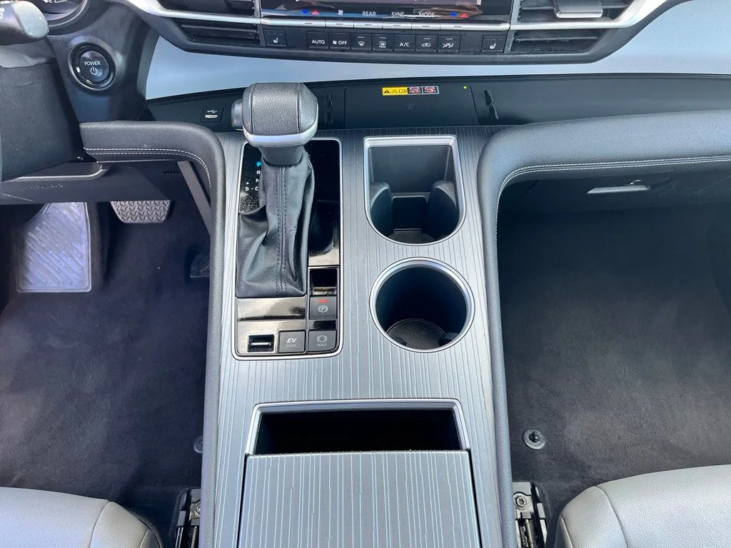 Used 2025 Silver Toyota XLE image 17