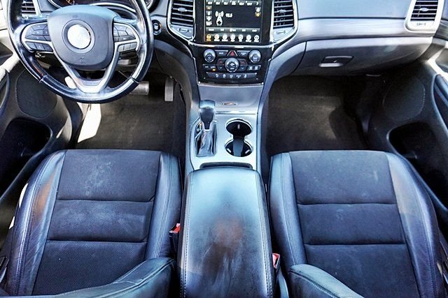 Certified Used 2022 Black Jeep Laredo X image 19