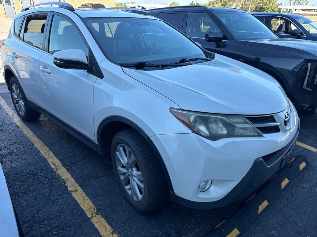 Used 2013  Toyota Limited image 6