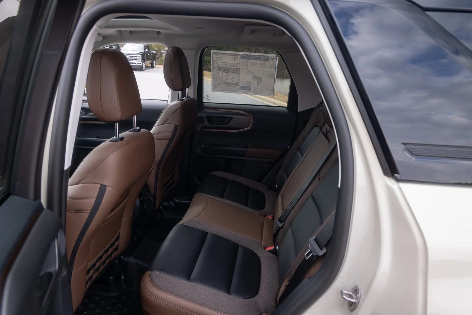 New 2025 Desert Sand Ford Outer Banks® image 19